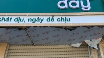 Cho thuê nhà 4,5 tầng mặt phố Ngọc Khánh, Ba Đình 