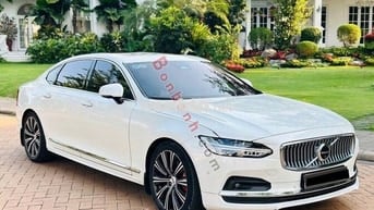 Volvo S90 LWB Ultimate B6 AWD 2022 màu trắng