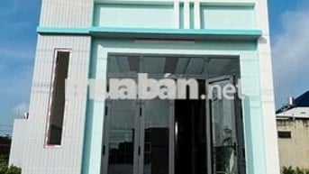 NHÀ CẤP 4 MỚI XÂY THIẾT KẾ HIỆN ĐẠI TẠI KDC ĐÔNG PHÚ CHỦ HỖ TRỢ VAY