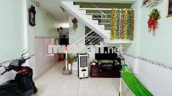 Nhà  Canh Lê Thúc Hoạch- Dt 4x13-đúc 2 tầng BTCT- Chỉ 3.xtỷ