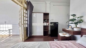 Căn hộ CC full nội thất có ban công cực lớn TT Phú Nhuận - Tân Bình