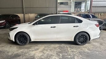 Kia Cerato 2019 1.6 AT Luxury - 15 km