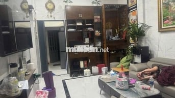 Cho thuê nhà cấp 4 ở Đại Cát đầy đủ công năng, có sân- cổng riêng