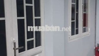 Cho thuê nhà đường Nguyễn Văn Lạc.sát Q1