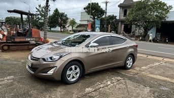 Hyundai Elantra 2015 1.6 MT - 112000 km