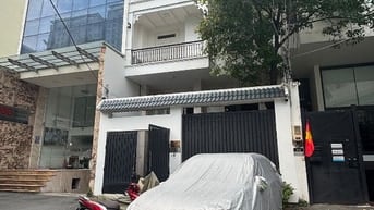 Hầm + 5 tầng nội khu Nguyễn Văn Trỗi Phú Nhuận giá chỉ 49 tỷ