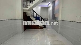 nhà trệt 2 lầu sân thượng có 4 phòng ngủ 3wc