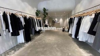 Cho thuê nhà MT 57 Nguyễn Trãi Q1, 4x22m, Trệt lầu Sân thượng TL