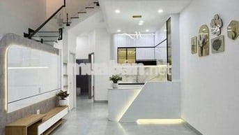 Chính chủ cần bán nhà đẹp, ở ngay, giá chỉ 1ty150/100m2,Sổ hồng riêng