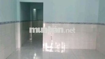 Nhà sạch sẽ,dt 4*15m,2pn,gác lững cổng rào, sân,gần chợ thới tứ