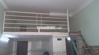 Phòng trọ Huỳnh Tấn Phát 40m² có gác, ban công