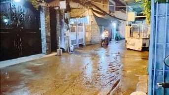 CẦN BÁN NHÀ ĐƯỜNG LÊ VĂN LƯƠNG Q7 HẺM XE 7 CHỖ CHẠY TỚI NHÀ LUÔN 