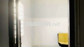 Cho Nữ Thuê Phòng có cửa sổ thoáng mát