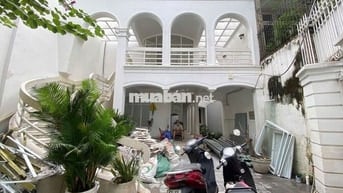 🏡[8mx30m]🏡BIỆT THỰ KIẾN TRÚC SANG TRỌNG❌TUYẾN NGUYỄN VĂN TRỖI P15 Q.PN