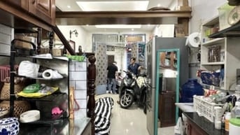 Bán nhà hẻm Võ Văn Tần P5 Q3 3,3x8m nở hậu 2 tầng chỉ 3,98 tỷ.