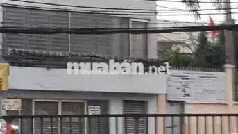 NHÀ MẶT TIỀN NGAY CHỢ LINH XUÂN. TRỐNG SUỐT, PHÙ HỢP LÀM VP, CỬA HÀNG.