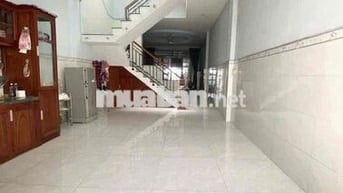 Trệt 2 lầu 4,5*35; 3pn có sân rộn