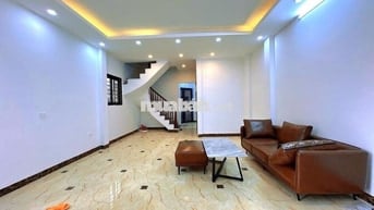 BÁN NHÀ HOÀNG QUỐC VIỆT, THANG MÁY, GARA OTO, KINH DOANH ĐỈNH