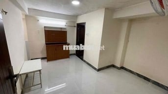 Siêu Phẩm Studio Full Nội Thất Cửa Sổ Ngay Đh UEH N , Văn Hiến