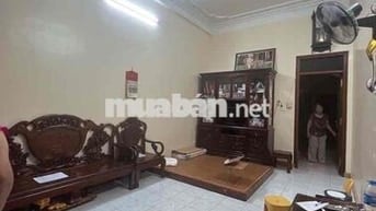 BÁN NHÀ ĐÔNG QUAN -DT 88 M 3 Tầng -MT 3,8 M