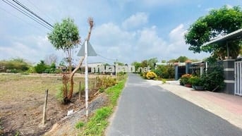Nhượng 315m2 đất có 305m2 thổ, Phước Thạnh – Giá 770tr – gần QL22 500M