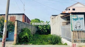 CẮT LỖ LÔ ĐẤT NGAY THỊ TRẤN CỦ CHI, GIÁ 830TR, DT 152m2 (134m2 thổ cư)