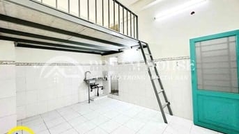 Tiện qua Văn Hiến và Công Thương 10 phút