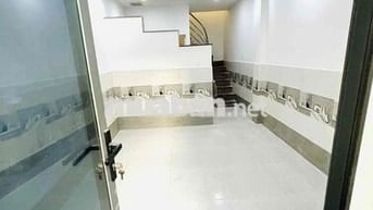 Nhà sạch sẽ khu an ninh xe hơi chạy vô nhà Phạm Đức Sơn