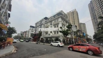 NHÀ ĐẸP LA KHÊ - 5 TẦNG THANG MÁY -Ở NGAY - KINH DOANH_GIÁ CHỈ 19.9 TỶ