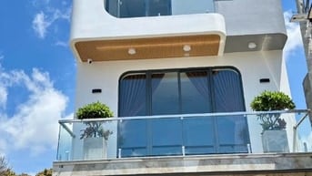 Bán nhà 5 tầng DTSD 300m2 đường Nguyễn Thị Sóc