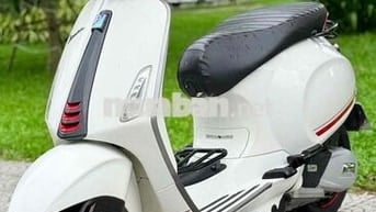 Vespa spinrt đèn led cuối 2020. biển 43