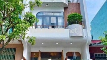 Bán gấp nhà chủ ngộp Bank đẹp .SHR 785tr