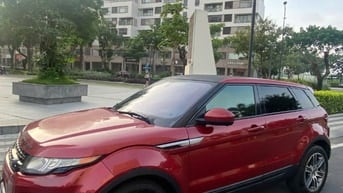 Bán xe Rover Evoque máy 2.0, màu đỏ rất hiếm, model 2015 đăng ký 2016