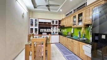 BÁN NHÀ PHÁO ĐÀI LÁNG- 40M2 - 10,2 Tỷ - 6 NGỦ - LÔ GÓC- 10M RA Ô TÔ