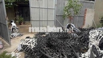 Cho thuê kho 12tr/th Dt:250m( trần kho cao , có điện 3fa )  Phù hợp sx