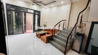 NHÀ PHỐ TRẠM – NGÕ NÔNG RỘNG – Ô TÔ NHỎ VÀO GẦN – NHÀ ĐẸP MỚI