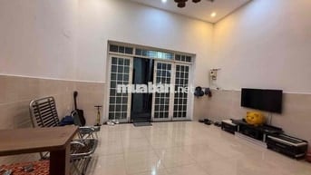 CẦN BÁN NHÀ GÁC LỬNG 2mk HOÀNG VĂN THỤ, sát đường