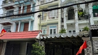 Bán nhà MT Thạnh Lộc 57,Q12 , Ngay Chợ , Gía cực Tốt.
