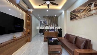 TT Quận Tây Hồ, ĐẸP MÊ MẨN – Nhà 4 tầng full đồ Châu Âu, sẵn ở