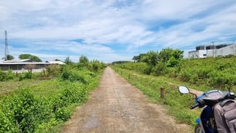 7m mặt tiền đường bê tông. full thổ cư. Ngay KCN. 700tr TL 