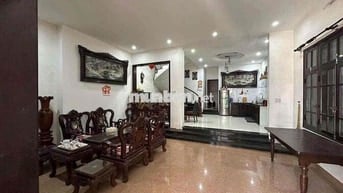 Cho thuê nhà sân vườn Núi Thành Hoà Cường Nam Hải Châu