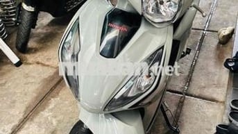 Xe nữ ít đi mua tháng 8/2024