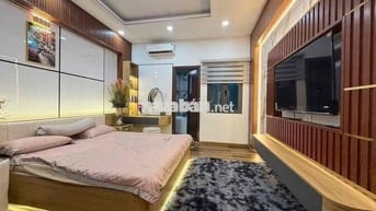 BÁN GẤP NHÀ PHỐ MỚI – CÓ THANG MÁY – HUỲNH TẤN PHÁT- GIÁ HƠN 7 TỶ- HXH