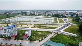 TÔI bán lô đất 6*18m mặt vành đai gần hồ điều hoà TT Thắng giá 4.3 tỷ