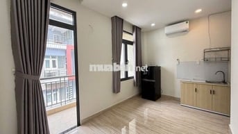 Căn Studio Ban công thoáng- Máy lạnh, Tủ lạnh, kệ bếp, máy giặt chung