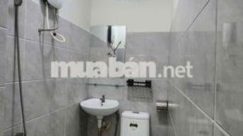 Phòng trọ Tôn Thất Thuyết, có thang máy, giờ giấc tự do