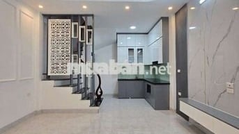 Bán nhà trung tâm Ba Đình, gần svđ Quần Ngựa, đi bộ ra Hồ Tây