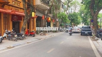 Bán Nhà Mặt Phố Trúc Bạch Ba Đình 100m2 4 tầng mặt 4m 56 tỷ
