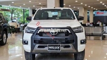 Toyota Hilux Adventure 2.8L 4x4 AT 2025