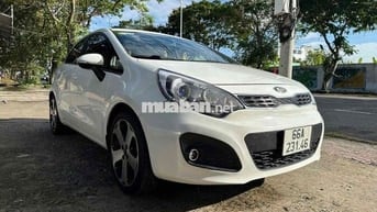 Kia Rio 2012 1.4 AT Hatchback - 140000 km